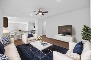 13320 Burbot Dr in Shenandoah, TX - Building Photo