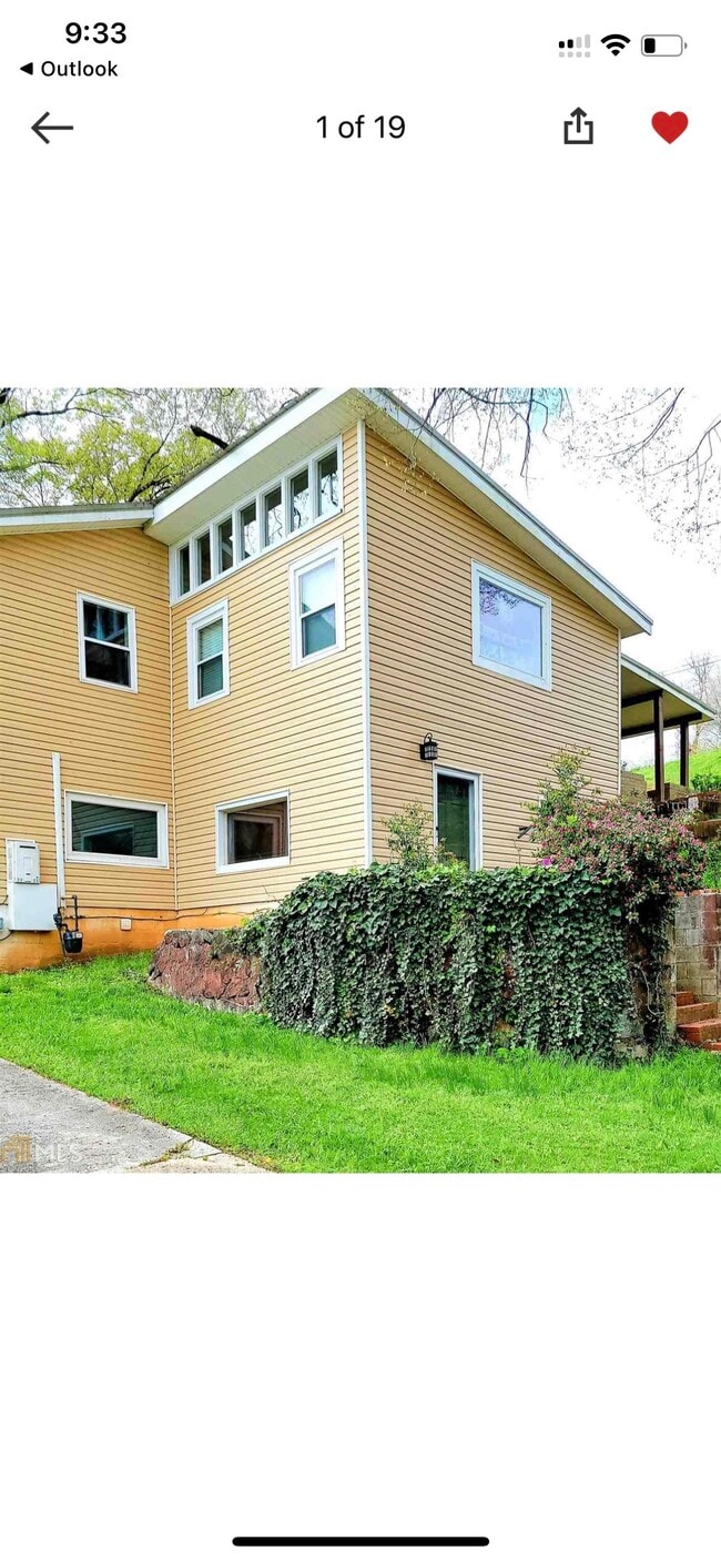 213 W 12th St, Unit 1 - 2 Bed 1 Bath