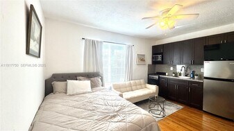 751 Euclid Ave in Miami Beach, FL - Building Photo