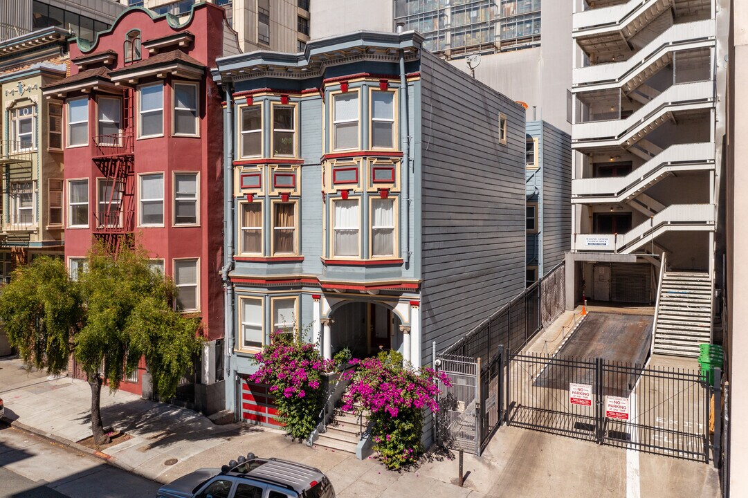 1038 Pine St in San Francisco, CA - Building Photo