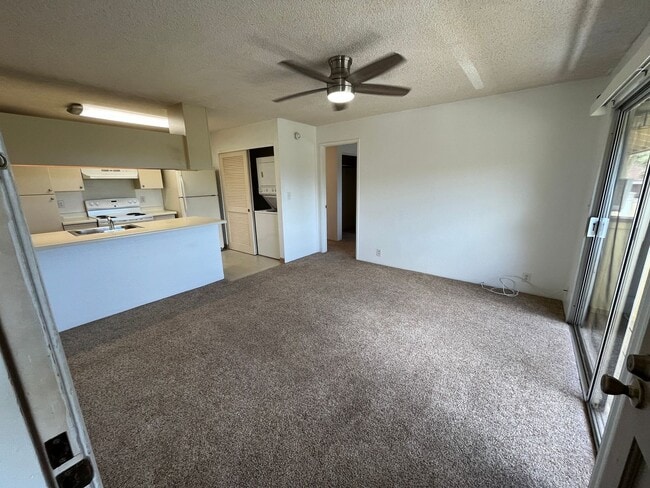 94-1045-1045 Kaukahi Pl in Waipahu, HI - Building Photo - Building Photo
