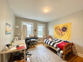 170 Thorndike St, Unit 1 in Brookline, MA - Building Photo - Building Photo