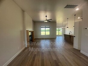 5012 Misty Wood Ln in Mustang, OK - Building Photo - Building Photo