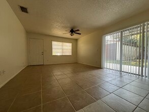 2841 N 2nd St, Unit 2841 in North Fort Myers, FL - Building Photo - Building Photo