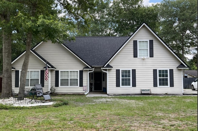 114 Royal Acres Cir