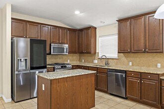 2421 Chimney Rock Rd in Leander, TX - Building Photo - Building Photo