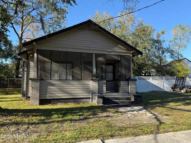 property at 2091 Yulee St