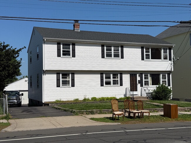 541 Burritt St