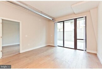 50 Florida Ave NW in Washington, DC - Foto de edificio - Building Photo