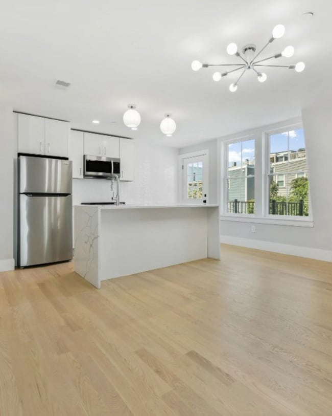 228 Princeton St, Unit 2