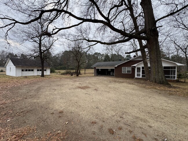 property at 4617 Riverdale Dr