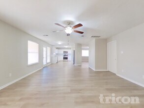 19907 Big Timber Dr in Humble, TX - Foto de edificio - Building Photo