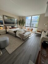 109 NW 24th St, Unit S2 in Miami, FL - Building Photo