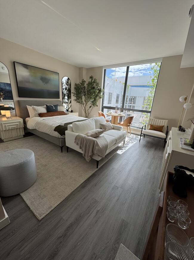 109 NW 24th St, Unit S2