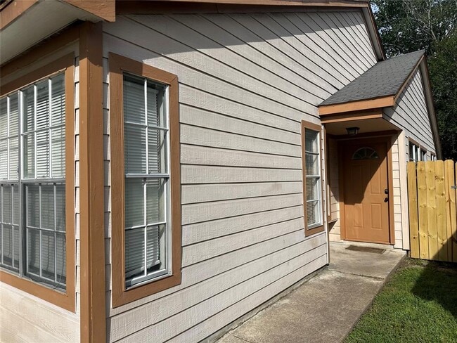 11522 Springshire Dr in Houston, TX - Foto de edificio - Building Photo