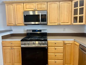 6033 Eleanor Ave in Los Angeles, CA - Building Photo - Building Photo