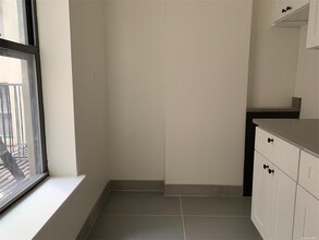 39-23 57th St, Unit A3 in Queens, NY - Building Photo - Building Photo