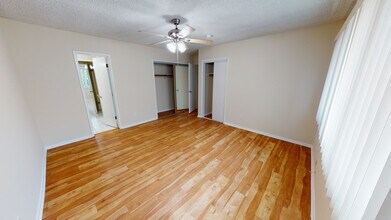 621 S. Osage in Inglewood, CA - Foto de edificio - Building Photo