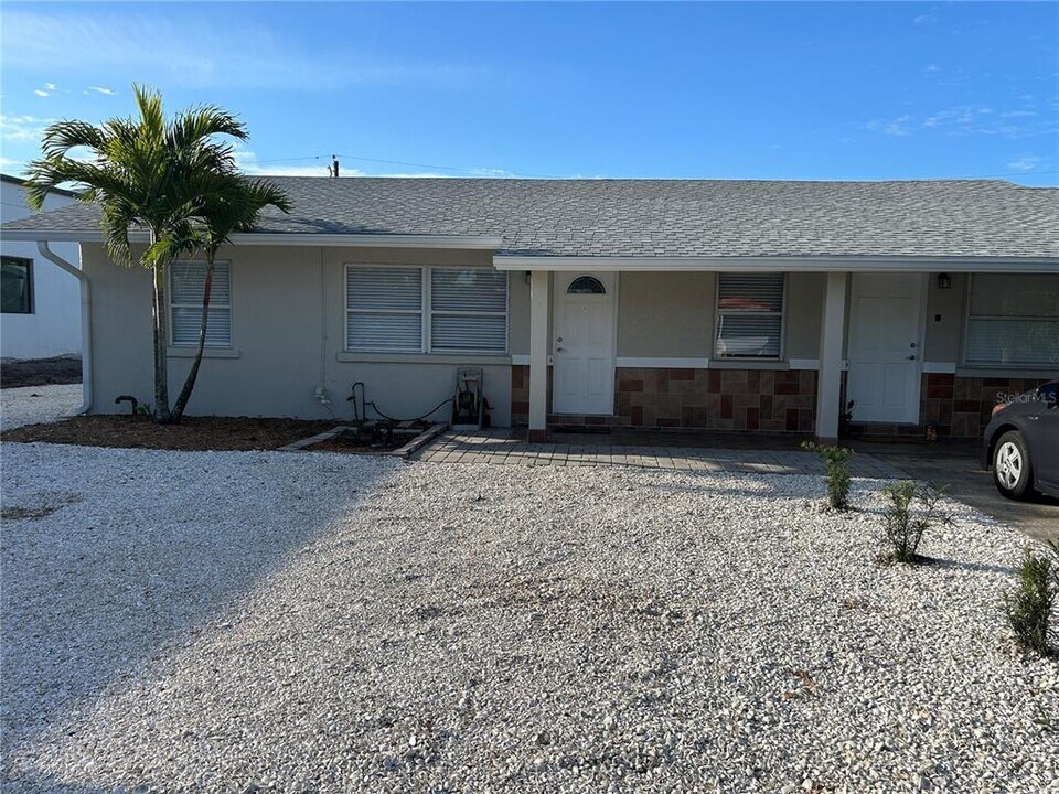 2216 Webber St in Sarasota, FL - Building Photo
