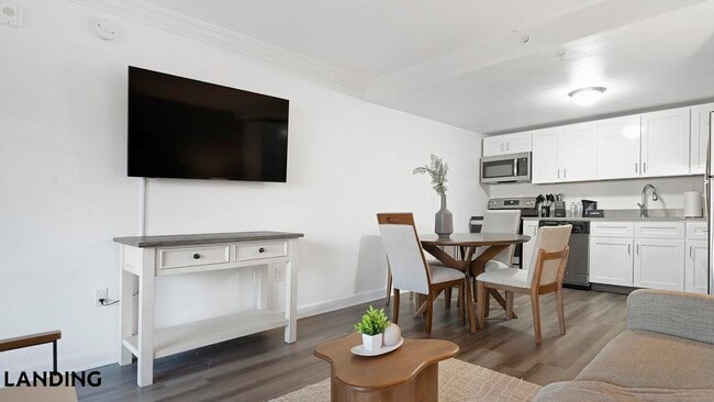 2851 Maingate Village Cir, Unit 6-100 in Kissimmee, FL - Building Photo - Building Photo