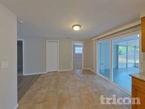 8589 Lantana Dr in Seminole, FL - Building Photo - Building Photo