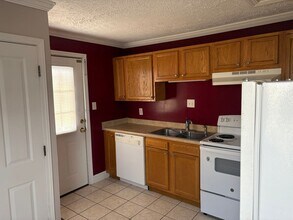 1657 Redwood Dr in Kingsport, TN - Building Photo - Building Photo