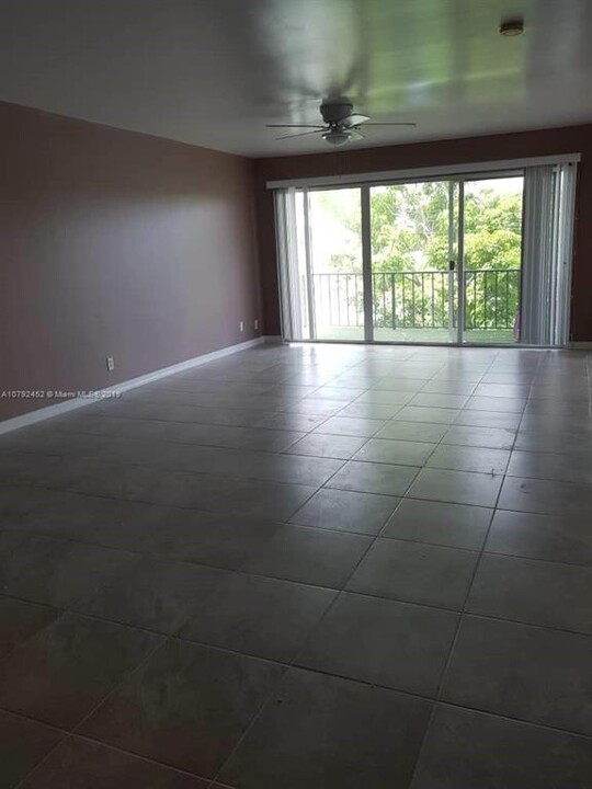 3711 NW 95th Ter, Unit 1126 in Sunrise, FL - Building Photo