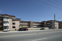 1315-1345 W 29th St in Hialeah, FL - Foto de edificio - Building Photo