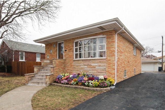 property at 4605 Prairie Ave