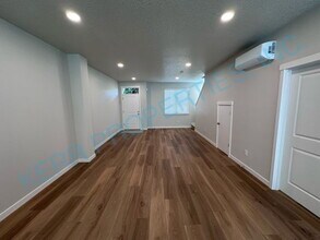 8556 SE Lafayette St in Portland, OR - Building Photo - Building Photo