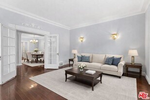 6366 W 6th St in Los Angeles, CA - Building Photo