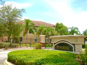 4228 Via Piedra Cir, Unit 4228 in Sarasota, FL - Foto de edificio - Building Photo