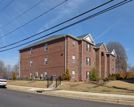 Sterling Park Apartments in Greensboro, NC - Building Photo - Building Photo