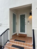 1567 S Le Jeune Rd in Miami, FL - Building Photo