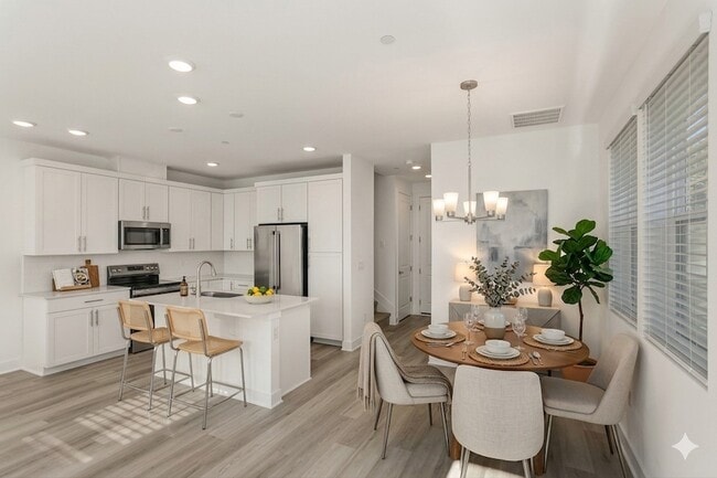 320 Lynwood Station Blvd