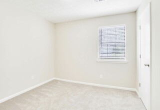 5590 Pennybrook Ct in Stone Mountain, GA - Building Photo - Building Photo