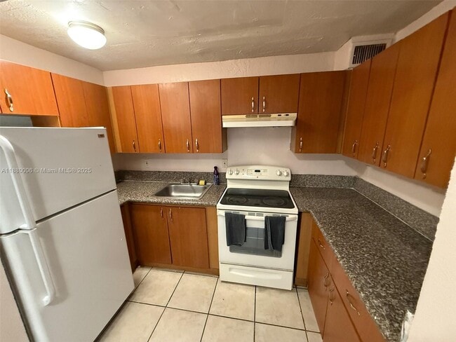 property at 4732 SW 33rd Ave