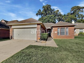 7819 Niki's Crossing in Conroe, TX - Building Photo