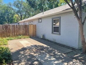 1126 Hobart St in Chico, CA - Building Photo - Building Photo