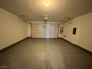 600 Carriage Hill Dr in Las Vegas, NV - Building Photo - Building Photo