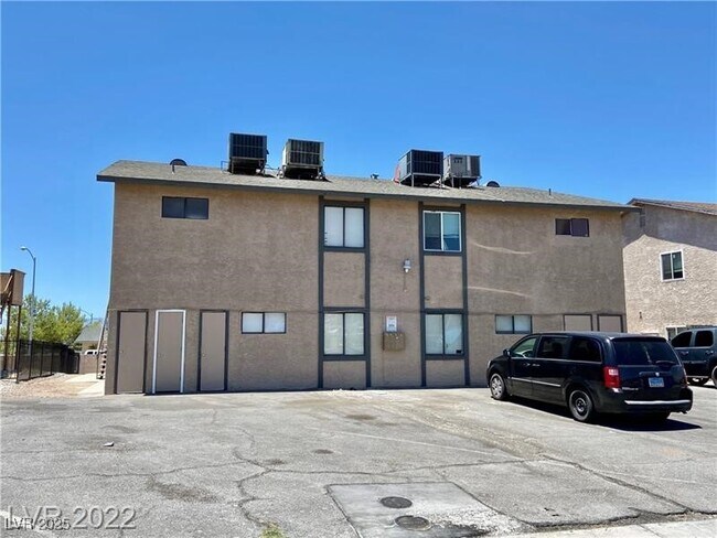 2341 Exeter Dr in Las Vegas, NV - Building Photo - Building Photo