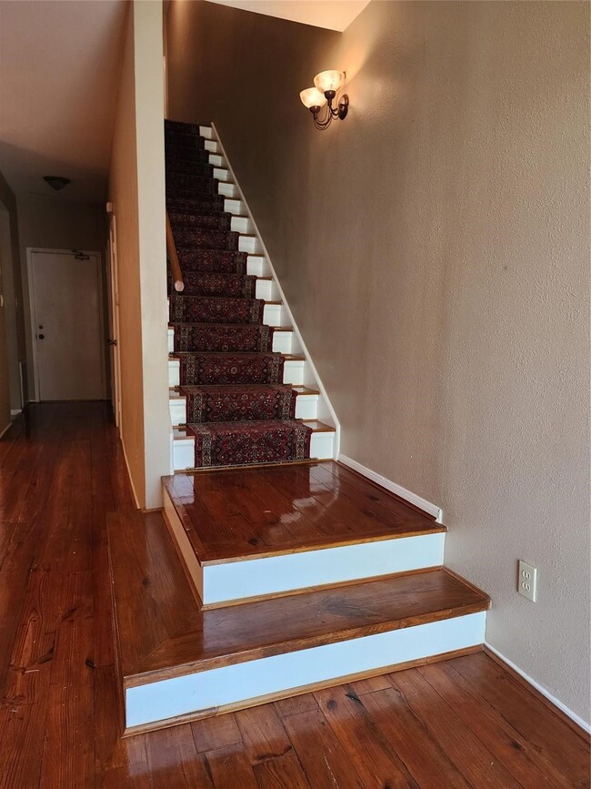 7399 Regency Square Ct