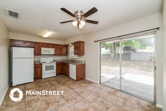8510 Blue Ridge Dr in Tampa, FL - Building Photo - Building Photo