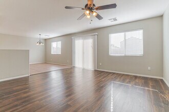 1465 E Daniella Dr in Queen Creek, AZ - Building Photo - Building Photo