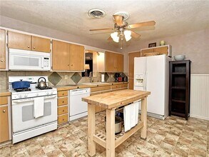 614 S Groos St in Kyle, TX - Building Photo - Building Photo