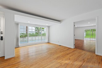 2821 N Arroyo Dr in San Diego, CA - Building Photo - Building Photo