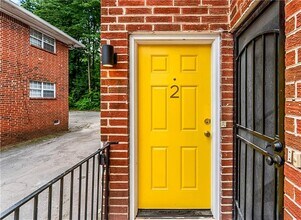425 Holderness St SW in Atlanta, GA - Building Photo - Building Photo