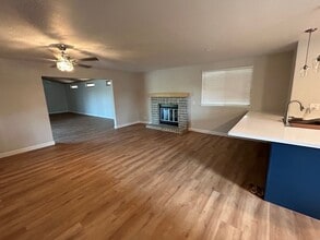 1031 Greenfield Dr in Porterville, CA - Building Photo - Building Photo