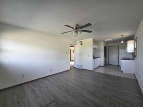 1013 W 14th St in Junction City, KS - Building Photo - Building Photo