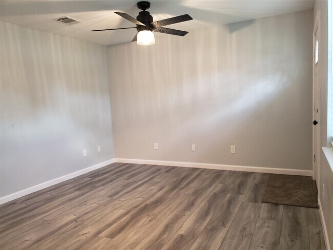 1503 Ryon St in Houston, TX - Building Photo - Building Photo